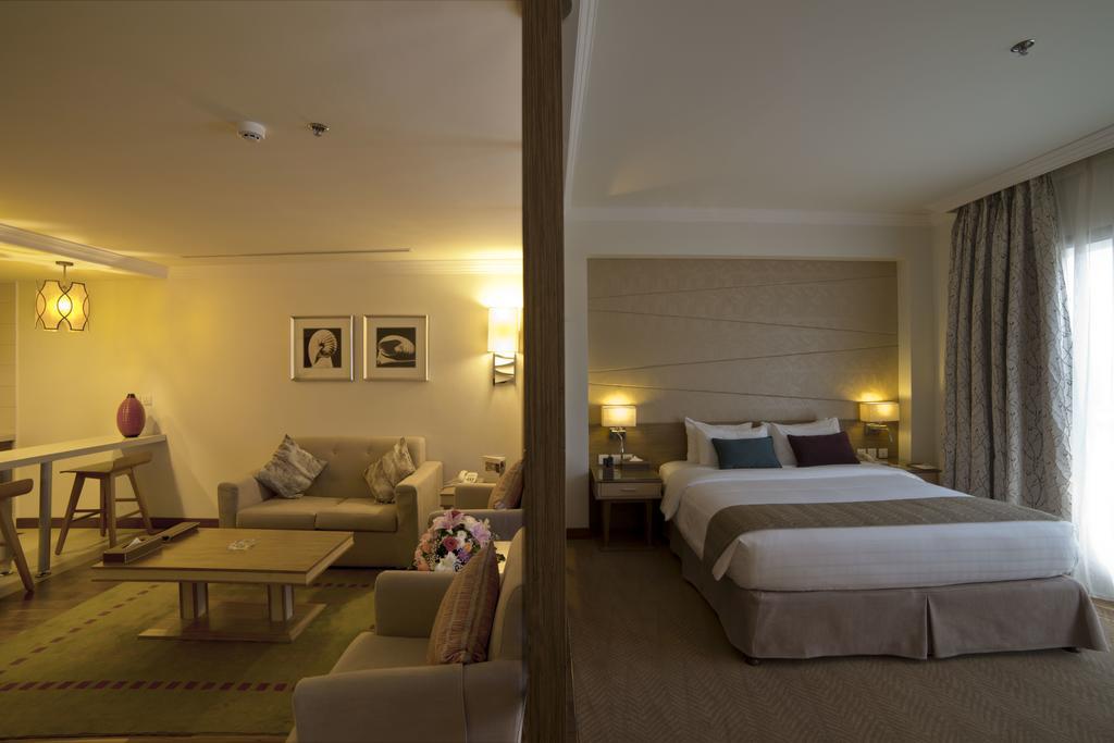 Golden Tulip Corniche 4* Dammam