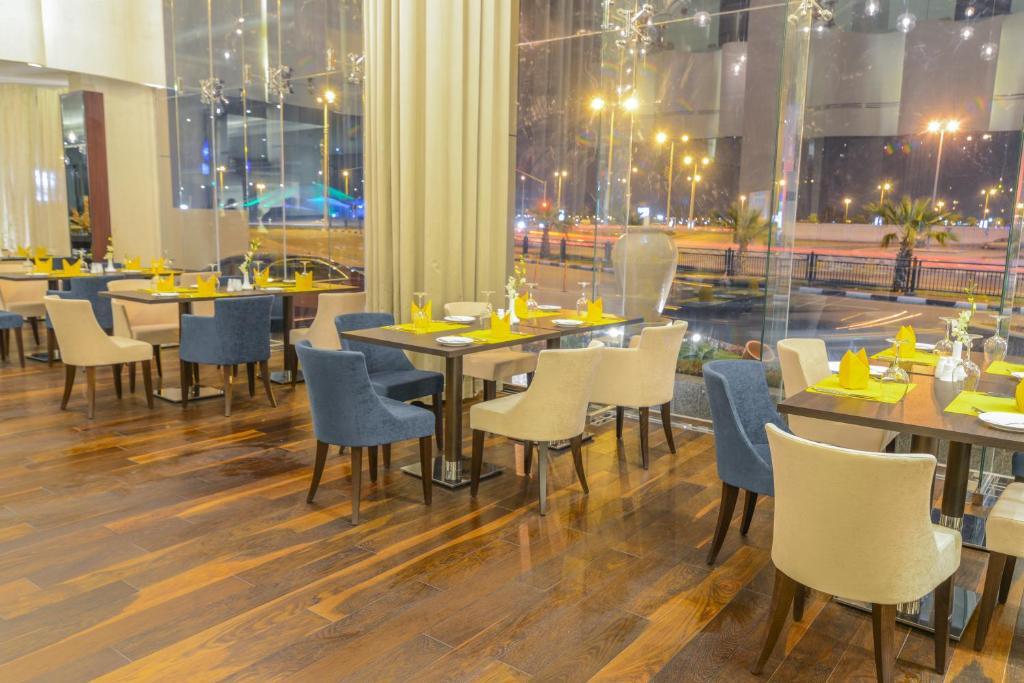Hotel Golden Tulip Corniche 4*
